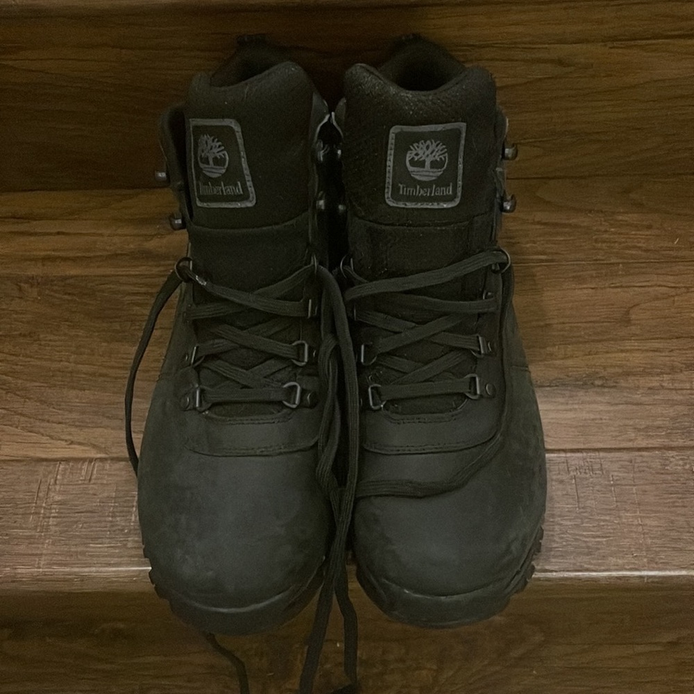 Brand new men’s Timberland snow/hiking boots!